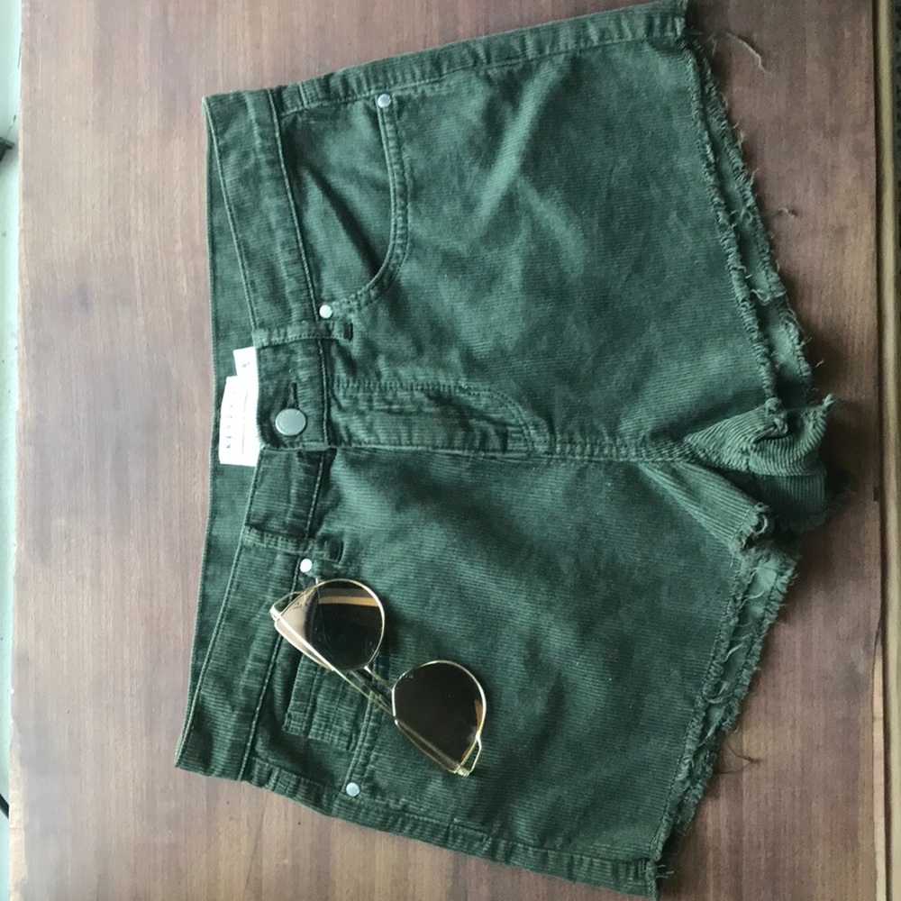 Corduroy olive green shorts size 28